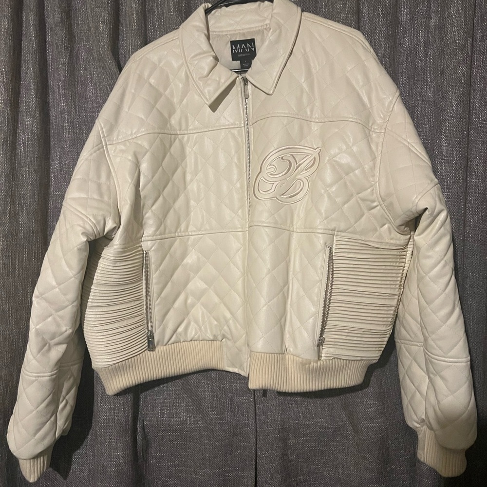 Boohoo man jacket size large pelle style